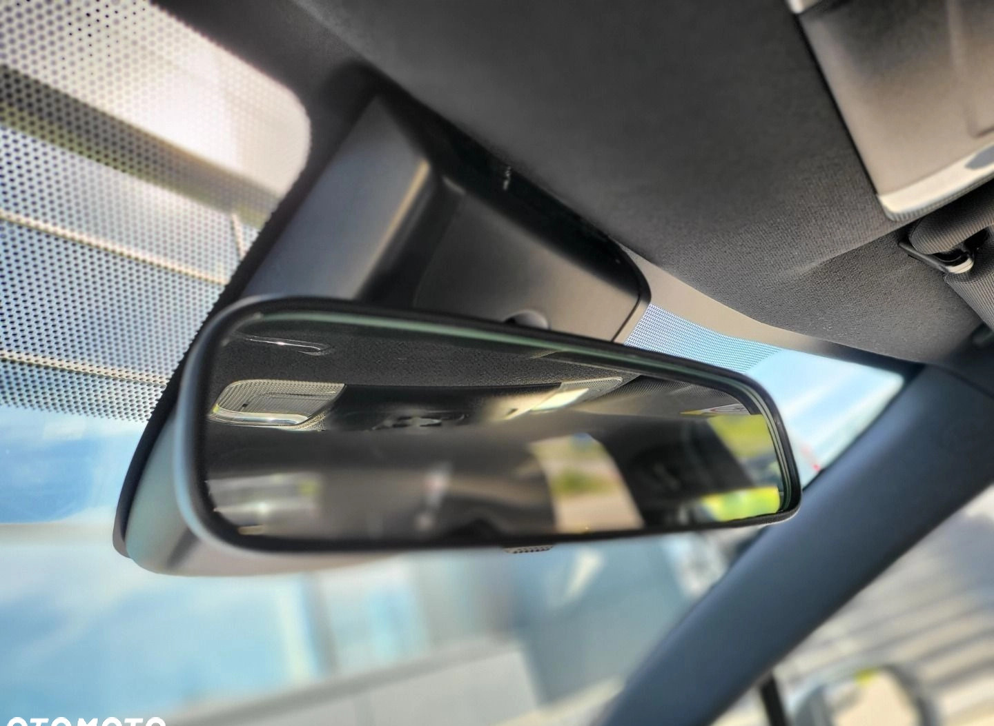 Toyota Corolla cena 69800 przebieg: 201759, rok produkcji 2019 z Kargowa małe 596